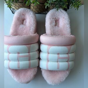 UGG Soft Pink Fuzzy Women’s Platform Slippers Size 8
